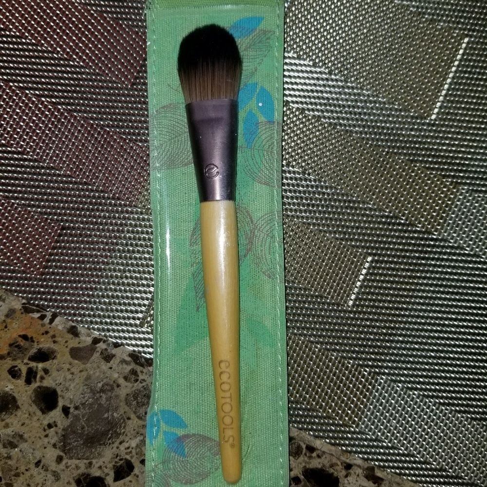 NEW Eco Tools Precision Blush Brush